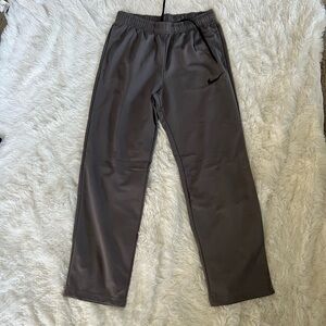 Men’s Nike Gray Sweatpants Relaxed Fit Size Medium